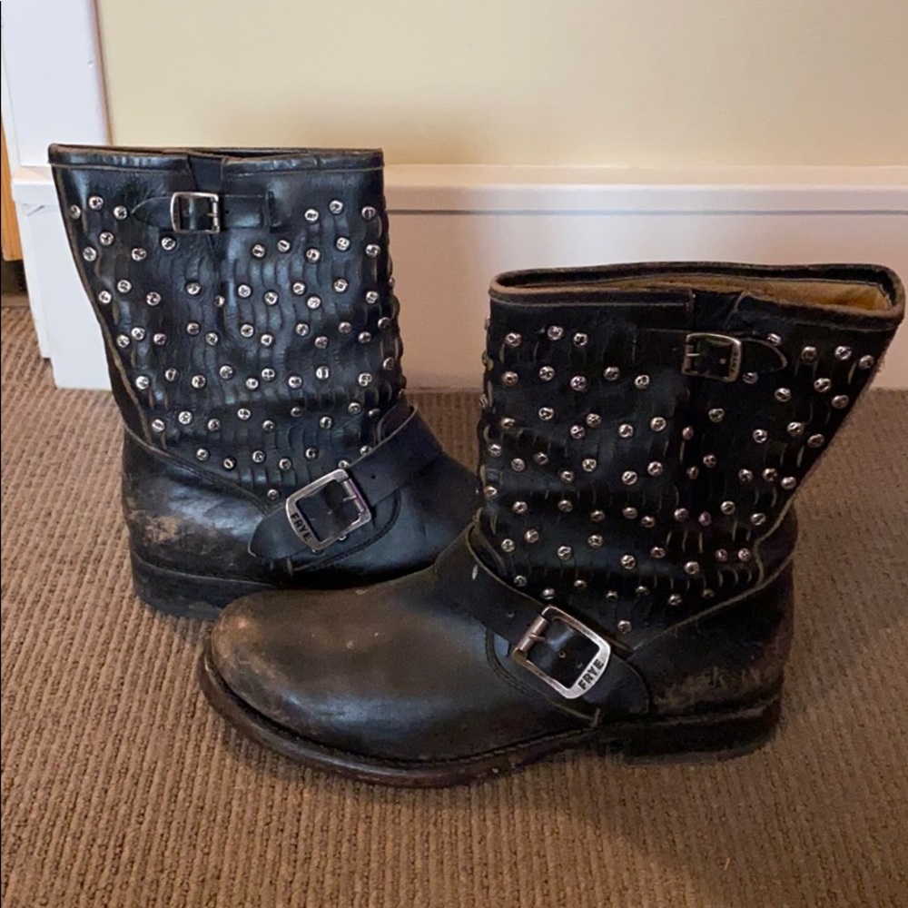 Distressed Frye mid-calf boot